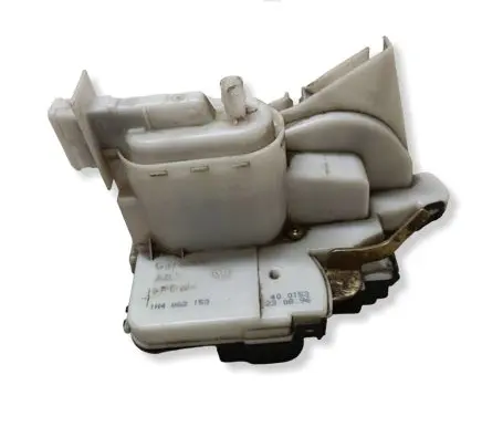 Volkswagen Golf III Rear door lock 1H4862153
