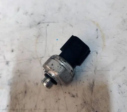 Mazda 6 Air conditioning (A/C) pressure sensor 42CP8-13