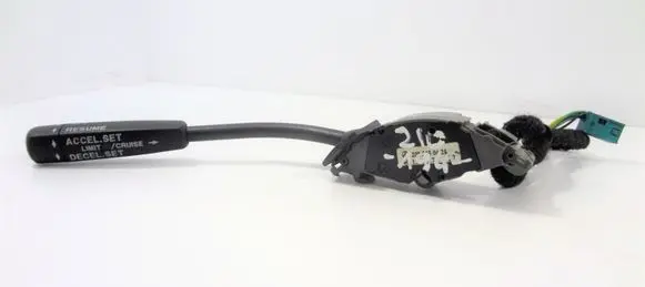 Mercedes-Benz C W202 Cruise control switch 2085450424 A2085450424