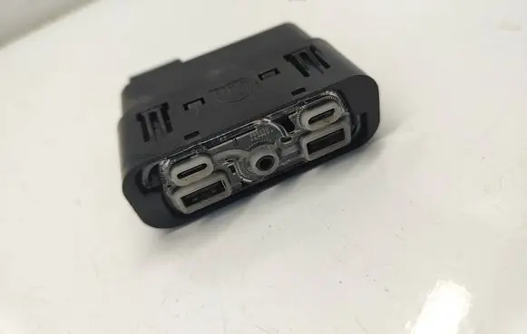 Dodge RAM USB socket connector 53466960 P68397498AE T3309F0209