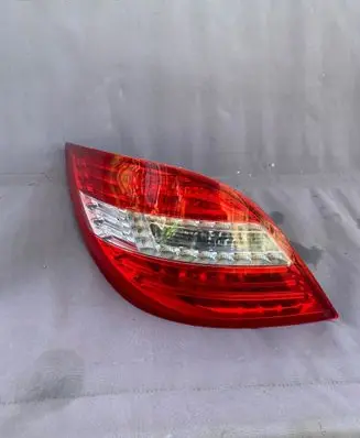 Mercedes-Benz R W251 Rear/tail lights A2518201964 YAP4006410