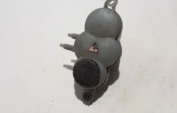 Coolant expansion tank/reservoir