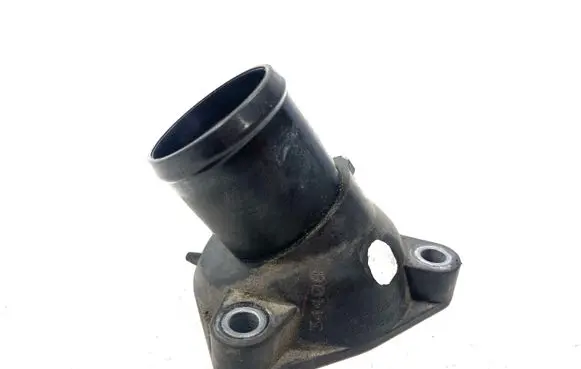 Toyota Avensis T270 Thermostat housing 163210R020