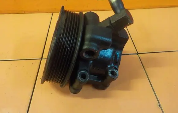 Ford Transit Power steering pump 1HE1503