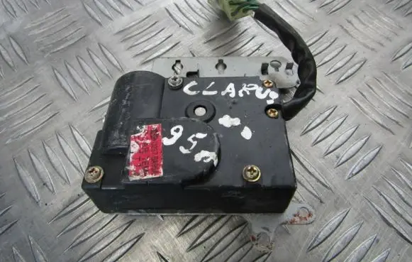 KIA Clarus Air flap motor/actuator d267ba95a