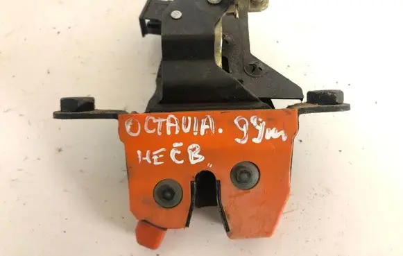 Skoda Octavia Mk1 (1U) Tailgate/trunk/boot lock/catch/latch 1U6827501A