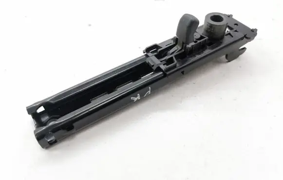 Mercedes-Benz A W169 Seat belt adjustment motor A1698600588 604825900C