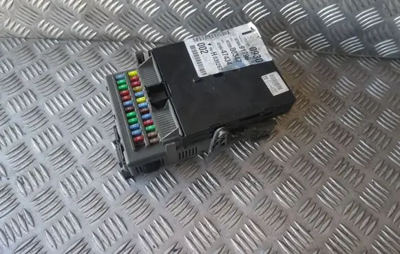 Renault Espace - Grand espace IV Fuse module 8200491796 8200500347 8200447434