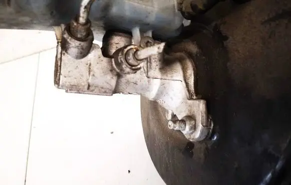 Dacia Logan II Master brake cylinder 