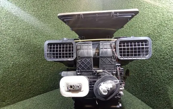 Renault Trafic III (X82) Interior heater climate box assembly 272700324R 93868022 1705171A