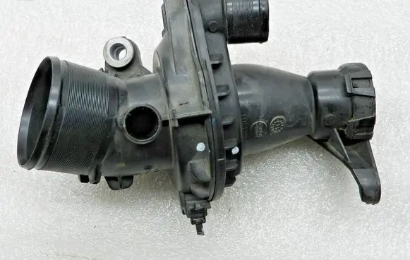 Nissan Qashqai Intake manifold 165761844R 1047863S01