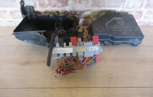 Alfa Romeo Giulietta Fuse box set