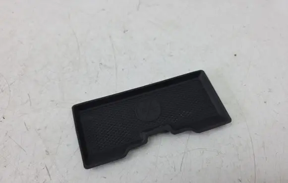 Mercedes-Benz ML W164 Glove box pad A1646830094