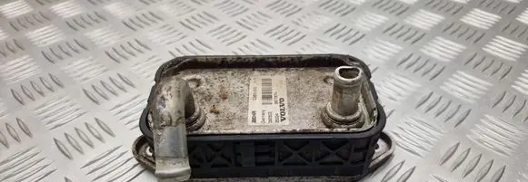Volvo XC90 Engine oil radiator 8677974 C5851000 060503