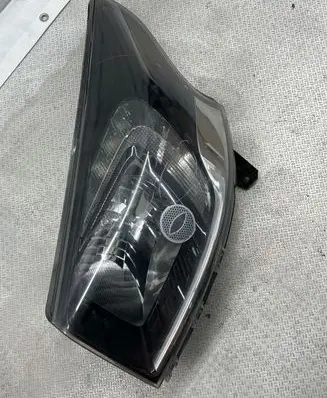 Opel Vivaro Headlight/headlamp