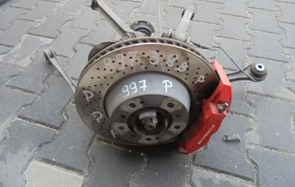 Porsche 911 997 Rear wheel hub spindle/knuckle 9971002550