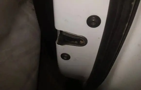 Chevrolet Cruze Front door lock
