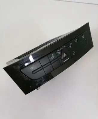 Mercedes-Benz CLS C219 CD/DVD changer A2116800552