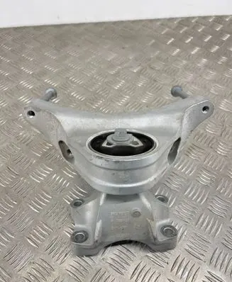MG ZS Engine mount bracket 10884500 10884499