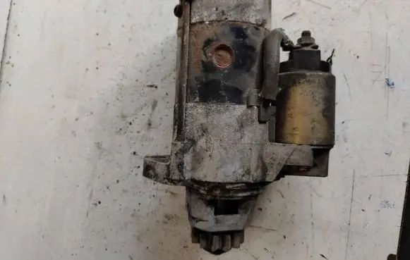 Nissan Almera Tino Starter motor 233008H801