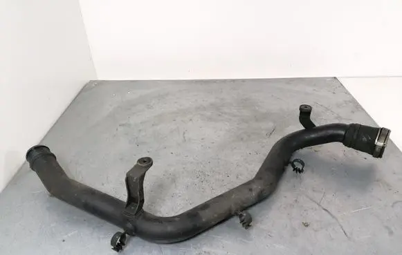 Audi Q7 4L Intercooler hose/pipe 7L6145770M