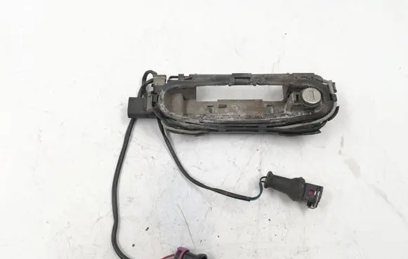 Audi A3 S3 8L Front door exterior handle 8L48370617A