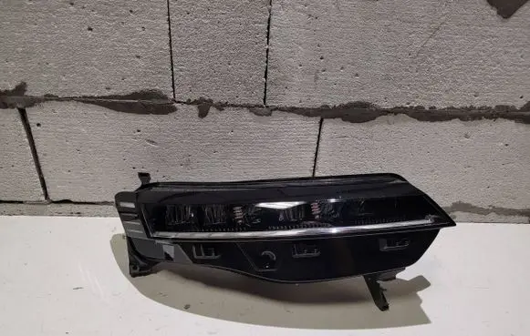 Renault Megane E-Tech Headlight/headlamp 260104574R