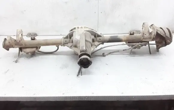 Jeep Grand Cherokee (WJ) Rear axle beam 