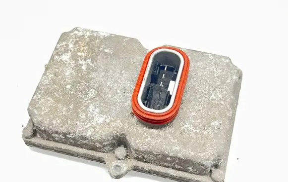 Mercedes-Benz E W211 Headlight ballast module Xenon 5DF00827900
