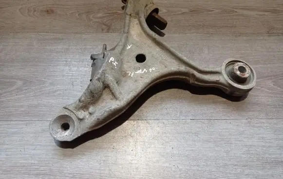Volvo V70 Front lower control arm/wishbone SV66200120 9492119