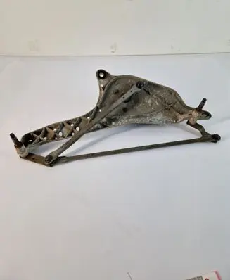 Front wiper linkage and motor