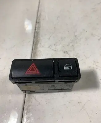 BMW 3 E46 Hazard light switch 61318368920