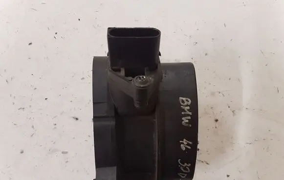 BMW 5 E39 Mass air flow meter 0928400468 77870760