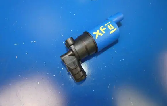 Jaguar XF Windscreen/windshield washer pump