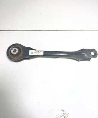 Rear control arm