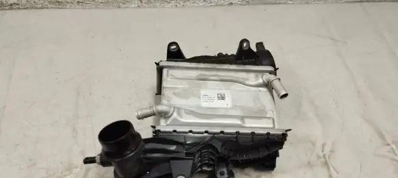 Volvo XC90 Intercooler radiator 32138750