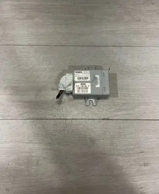 BMW 5 F10 F11 Air suspension control unit module (rear) 6857943 4461500710 004002000
