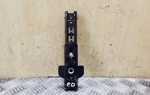 Audi Q7 4L Seat belt adjustment rail 8E0857833F