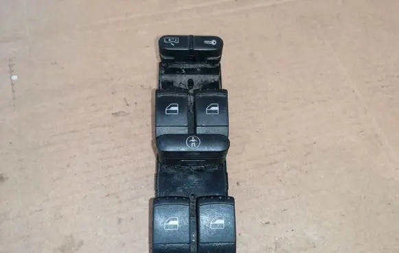 Volkswagen PASSAT B5 Electric window control switch 1J4959857