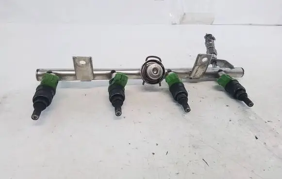 Mercedes-Benz C W203 Fuel main line pipe A1110780292 000001