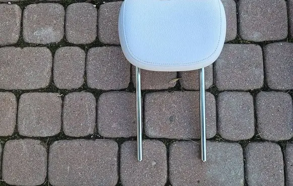 Opel Adam Rear seat headrest OPELCZESCI.com-E12