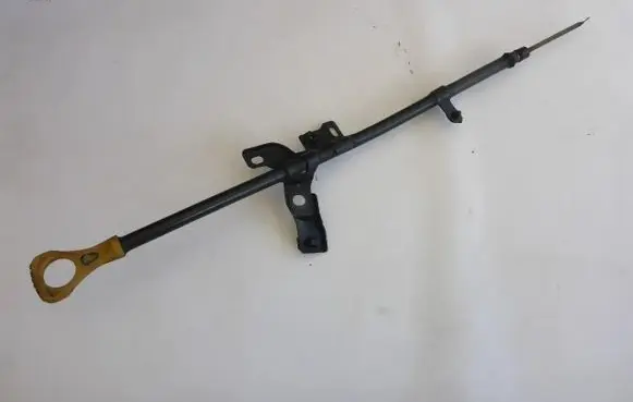Hyundai ix35 Oil level dip stick 