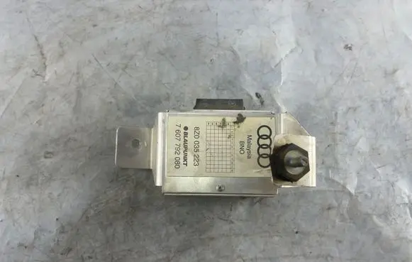 Audi A2 Sound amplifier 8Z0035223 7607792080
