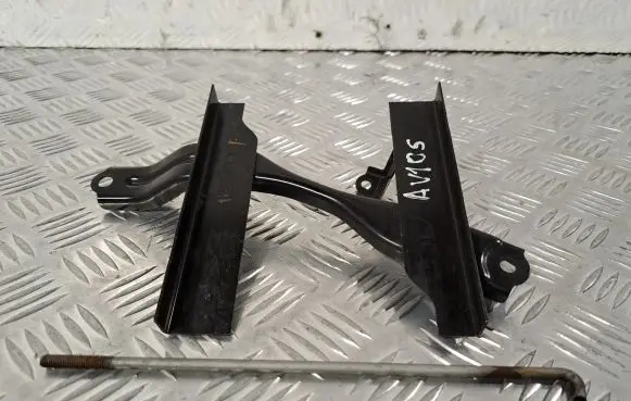 Toyota Avensis T270 Battery bracket 7440402120 7445130110