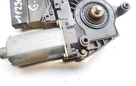 Skoda Superb B5 (3U) Rear door window regulator motor 0130821697