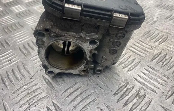 Nissan Qashqai Throttle valve 8200330810