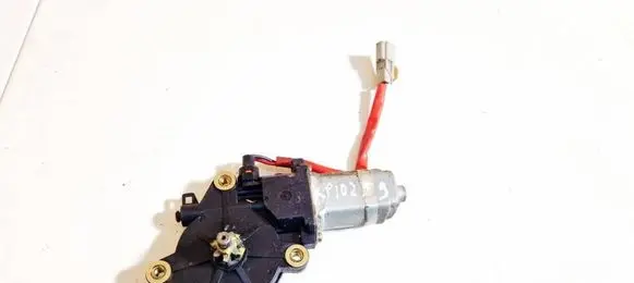 Mitsubishi Pajero Front door window regulator motor