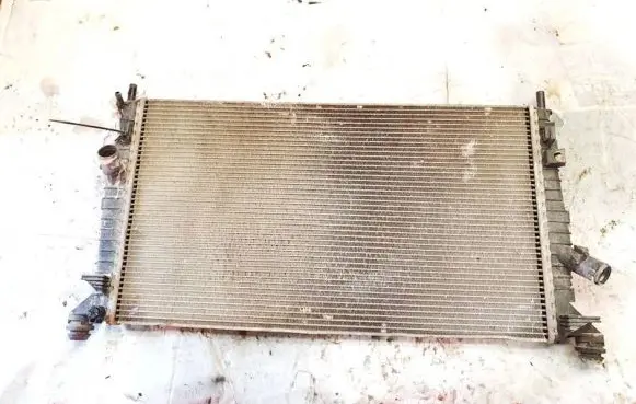Volvo V50 Coolant radiator 3m5h8005tk