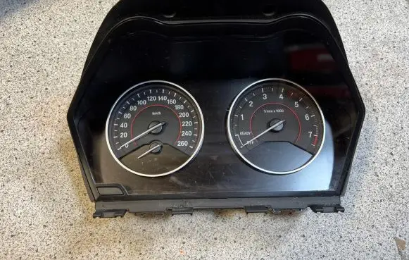 BMW 1 F20 F21 Speedometer (instrument cluster) 9379955