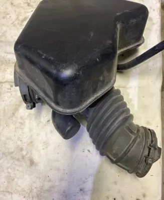 Ford Edge I Intake resonator Vp7t4u9f764ab